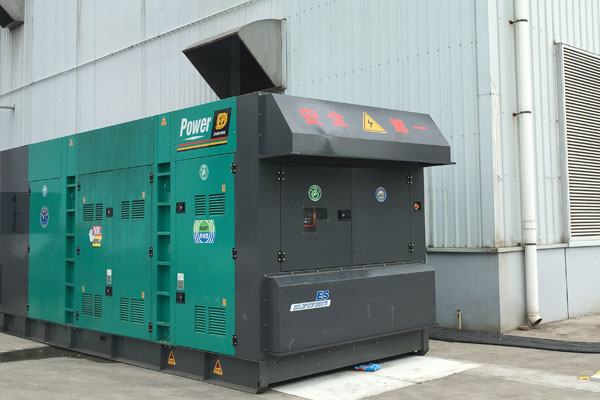 称多燃油滤清器的更换流程是怎样的？